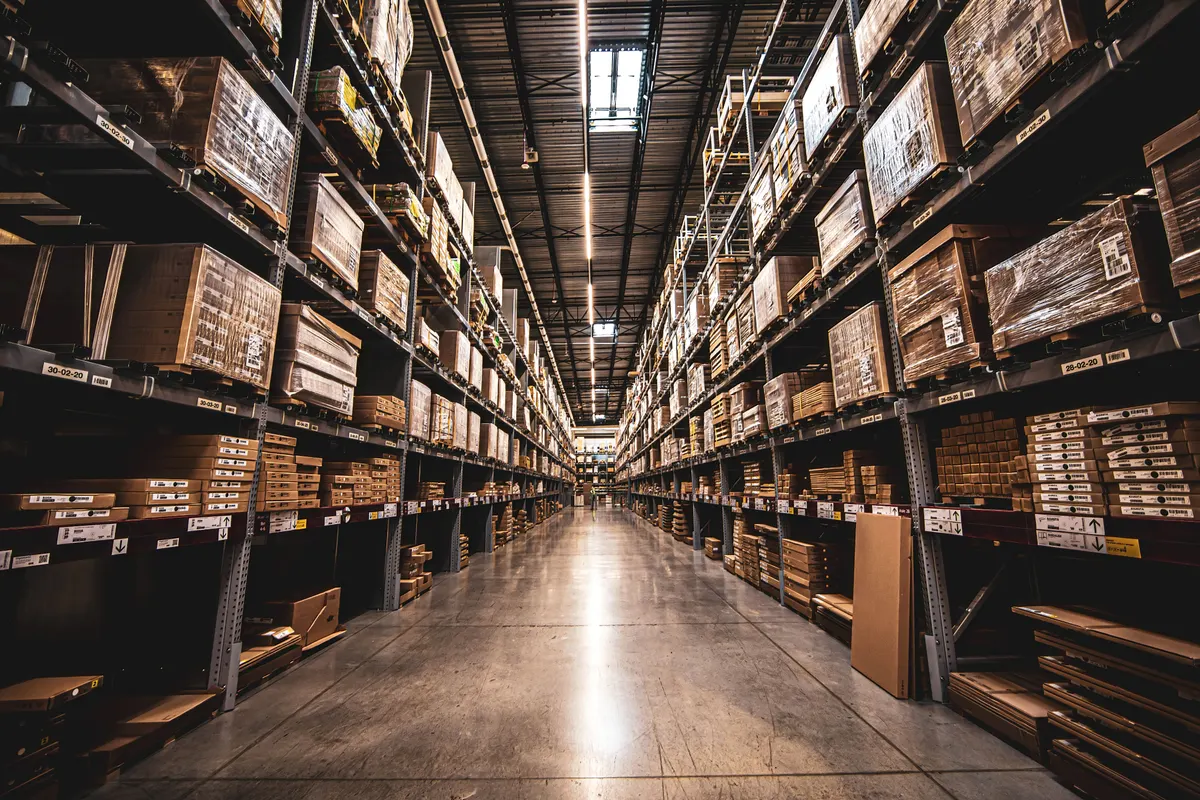 DSCP Smart Fulfillment US warehouse shelving for POD blank inventory