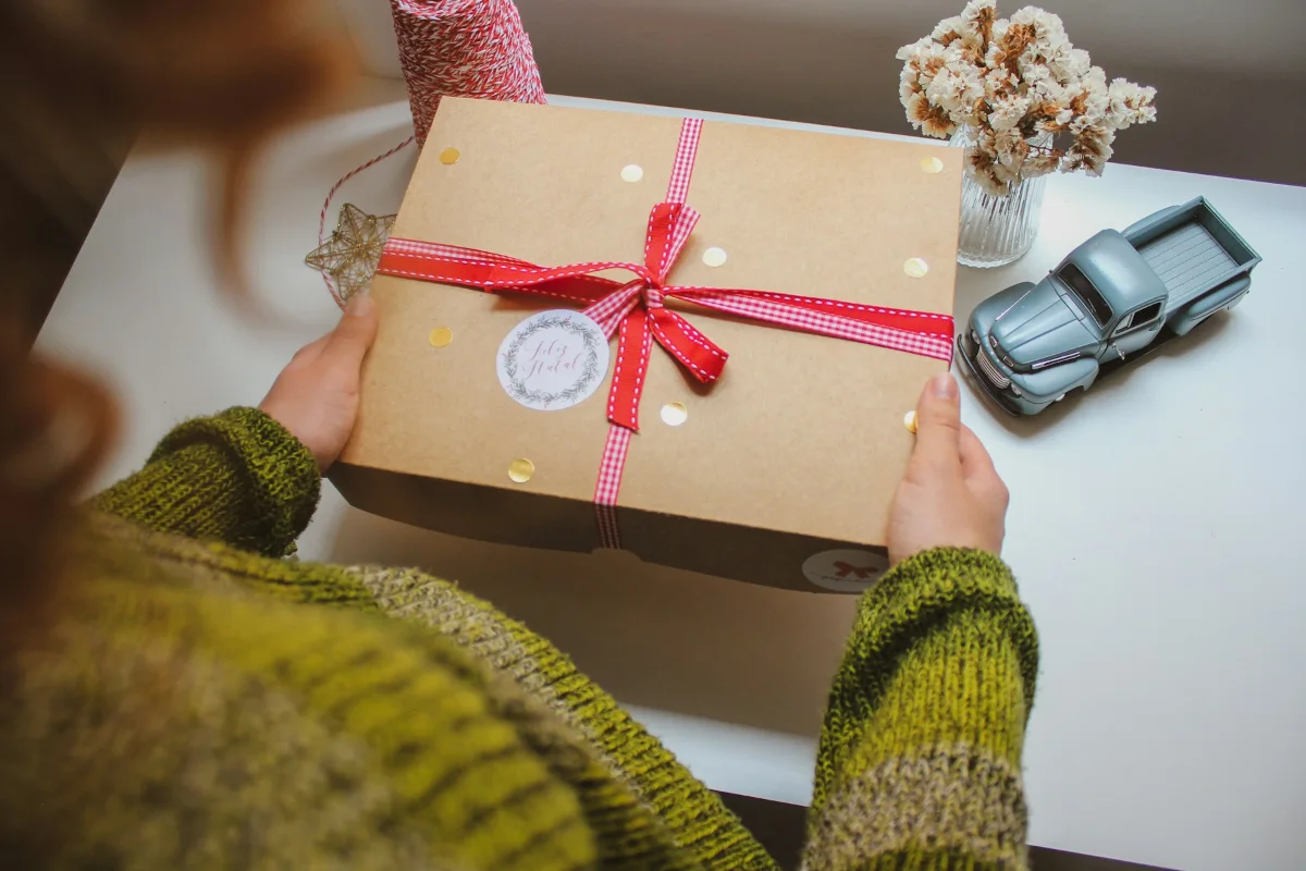 Personalized gift box with ribbon packed for US delivery
